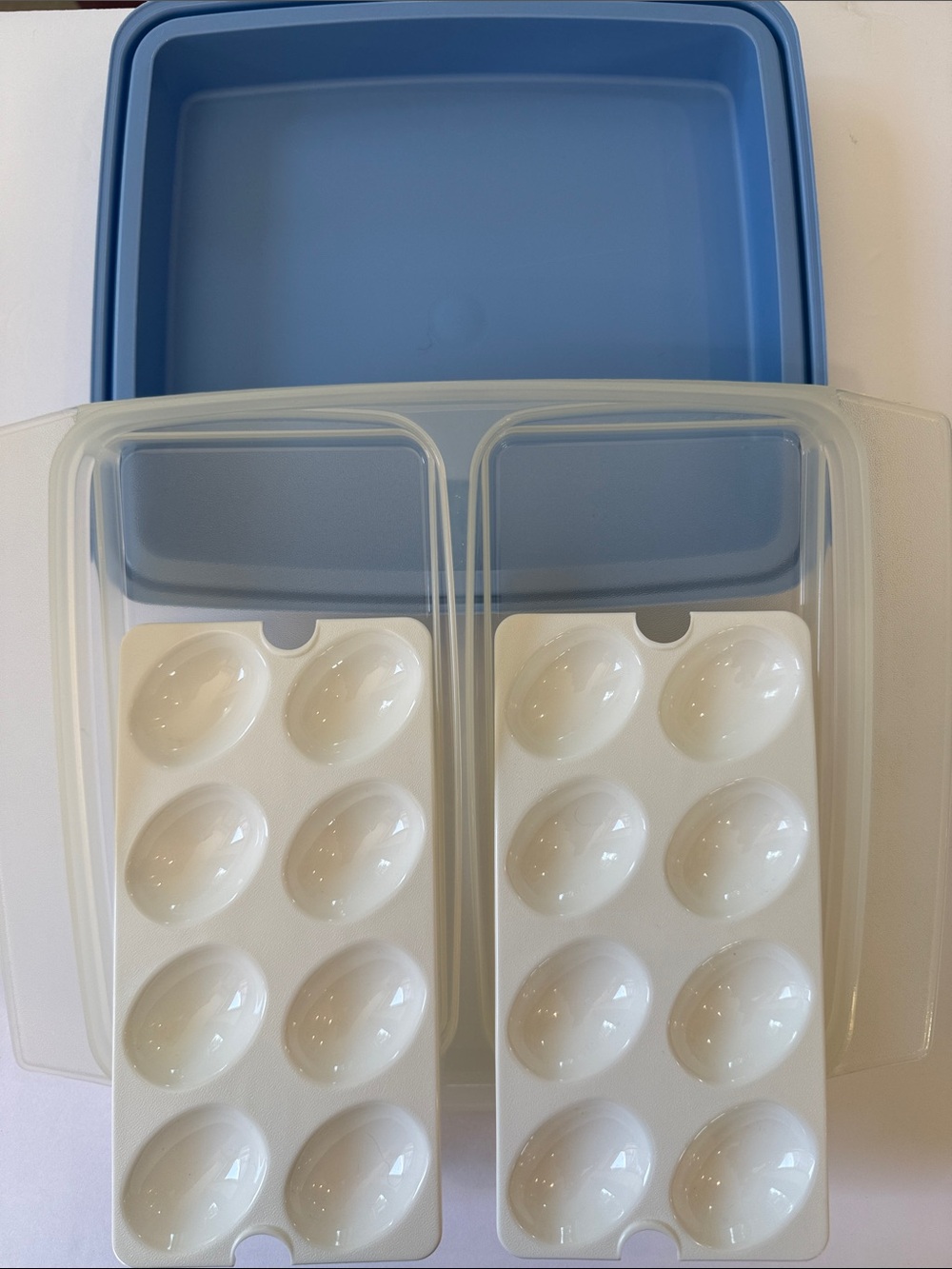 VINTAGE TUPPERWARE Blue Tupperware Egg Keeper